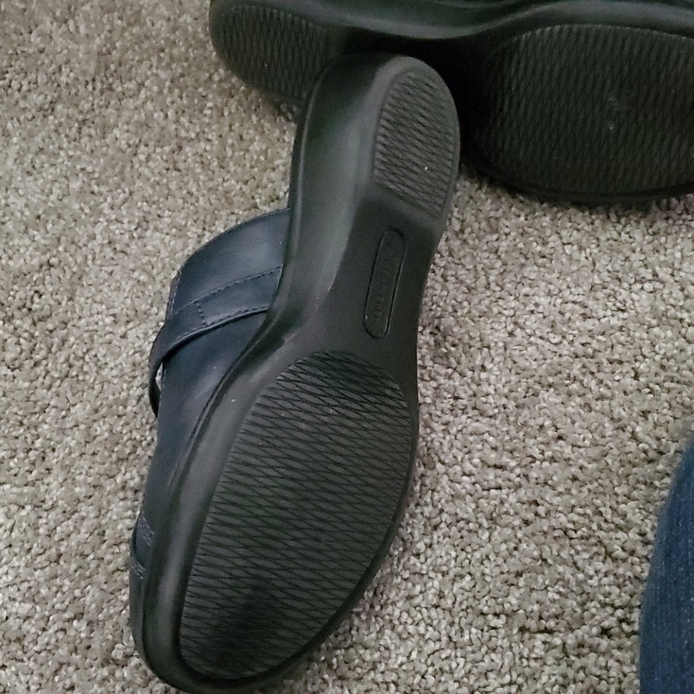 Wear Ever Clogs - Picture 3 of 3